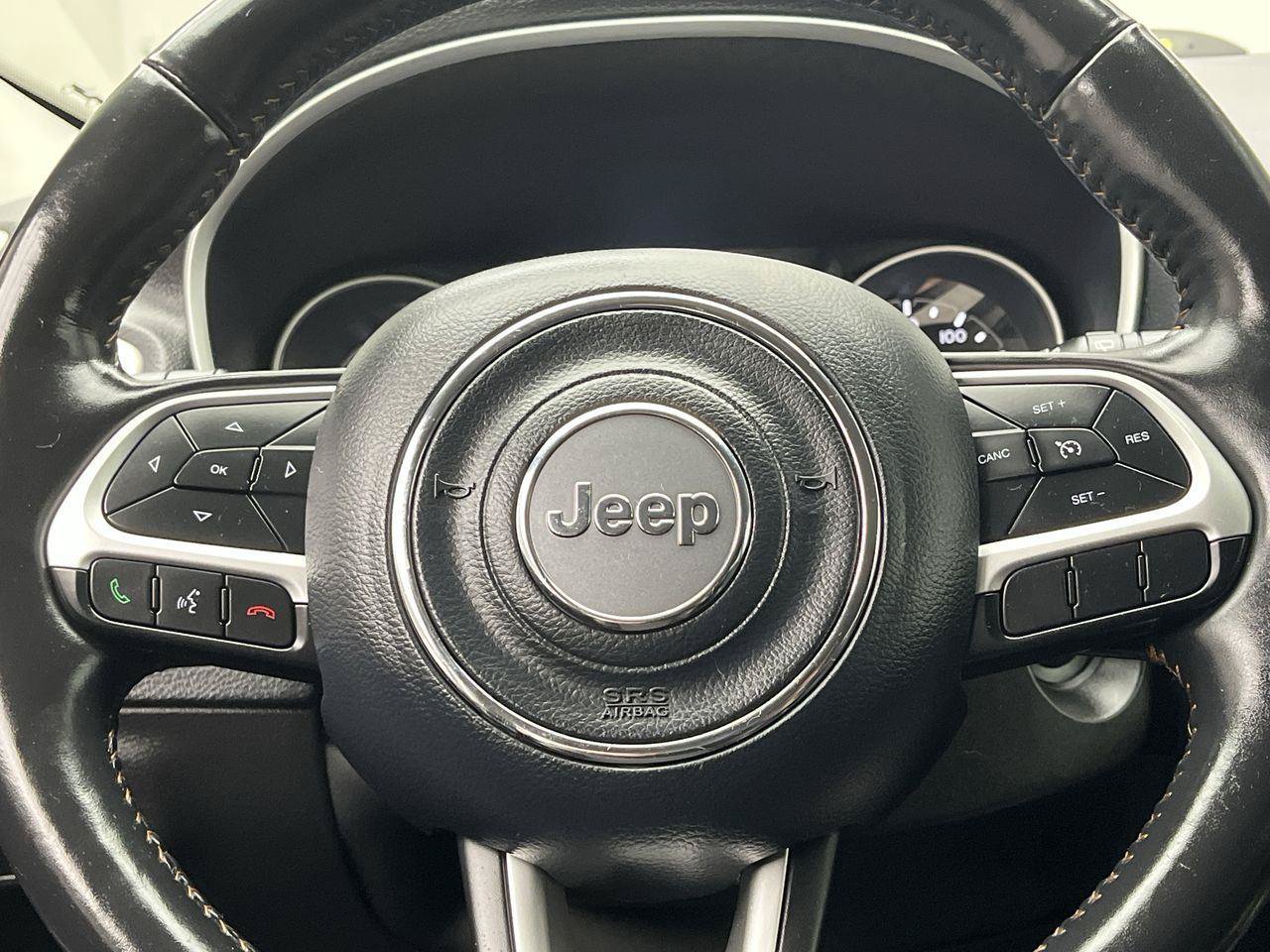 Used 2020 Jeep Compass Latitude w/ Cold Weather Group AWD/4WD image 12