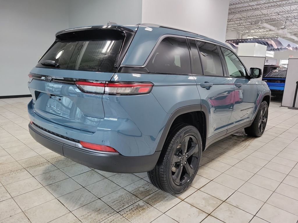 New 2026 Jeep Grand Cherokee Limited w/ Limited Altitude Package image 6