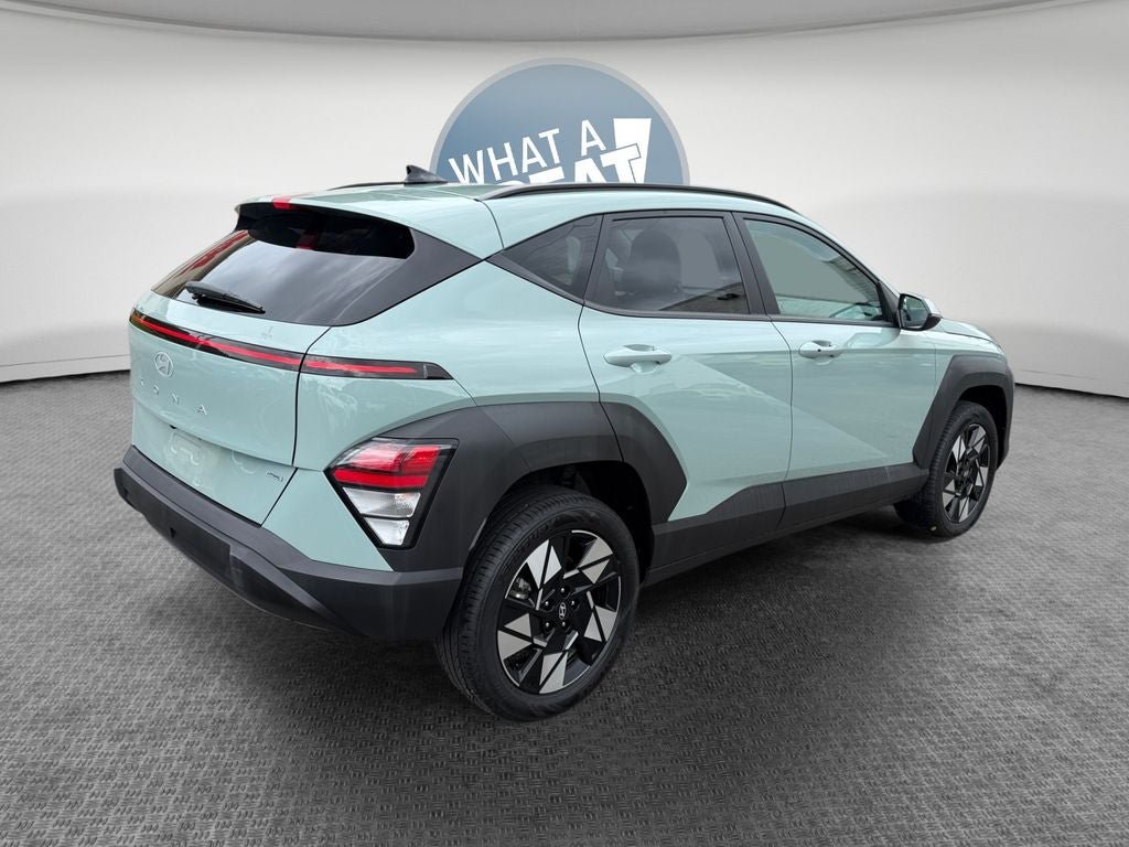 Used 2025 Hyundai Kona SEL AWD/4WD image 3