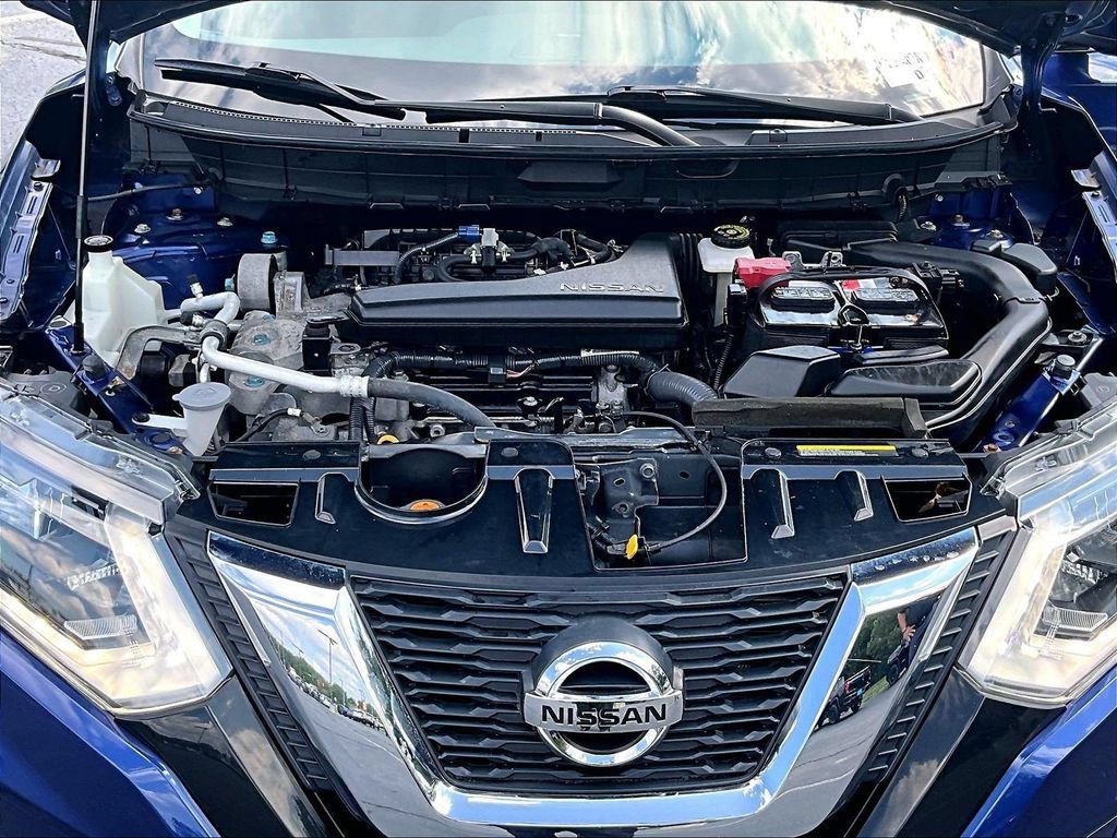 Used 2017 Nissan Rogue SV AWD/4WD image 30