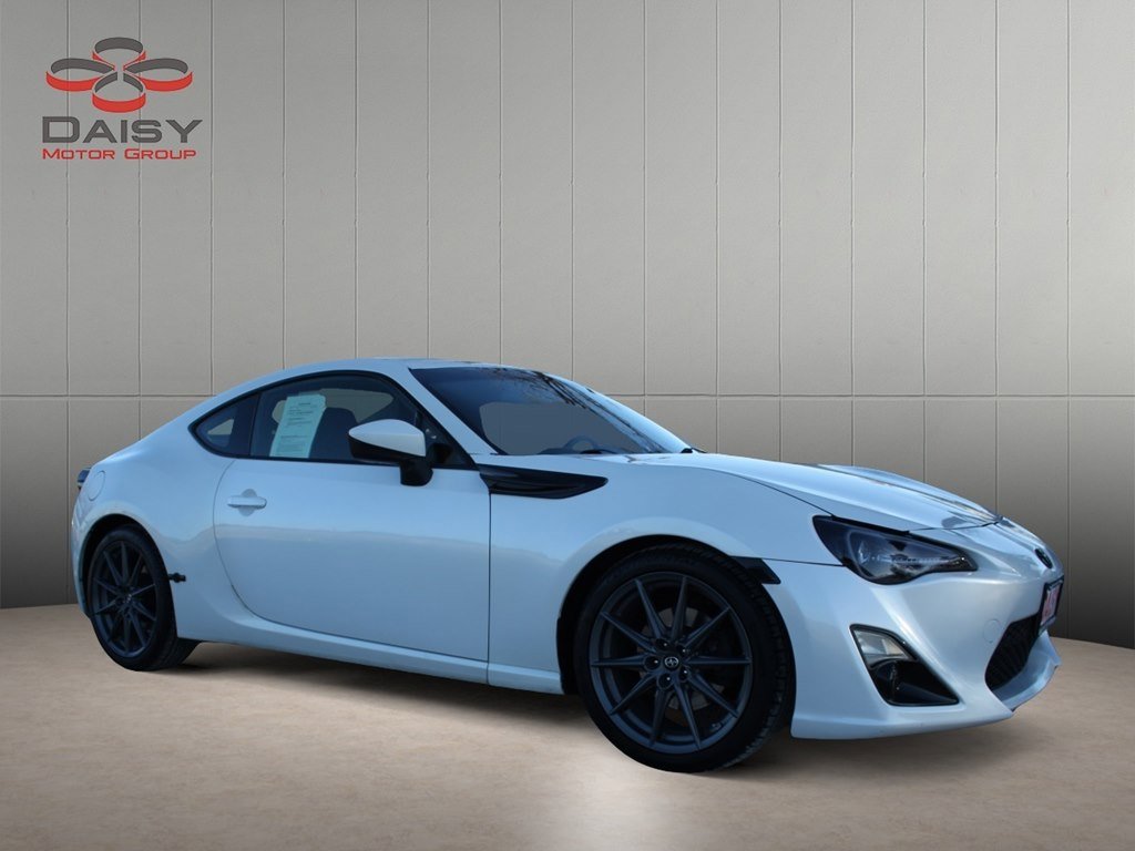 Used 2014 Scion FR-S image 3