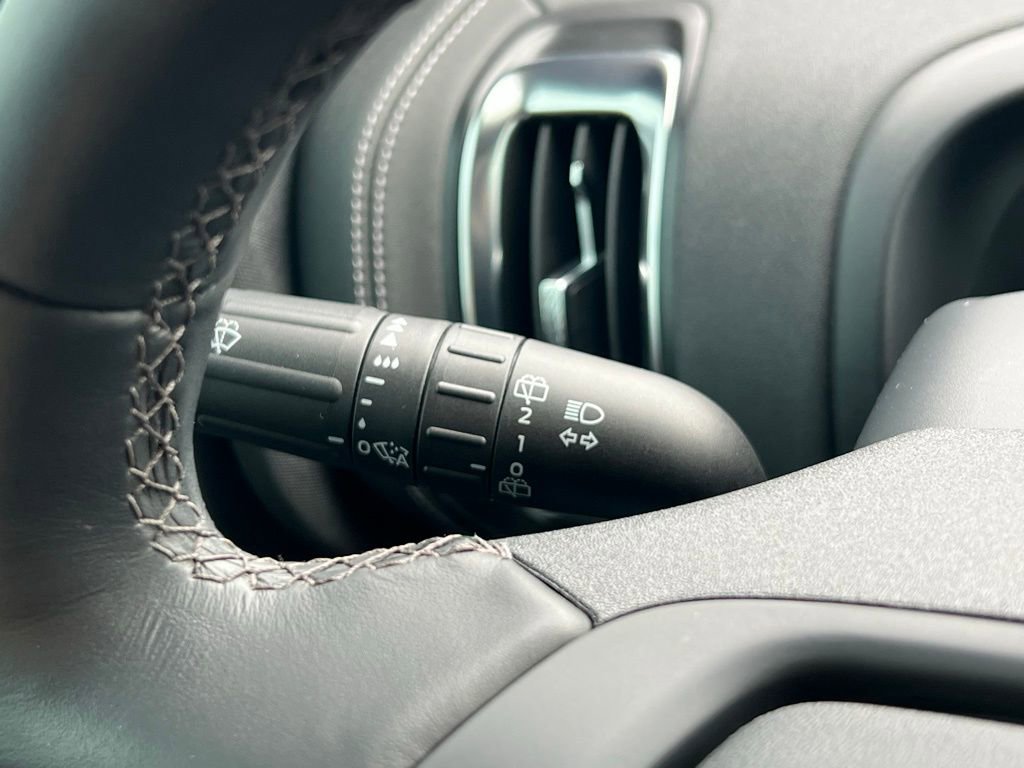 Used 2025 Ford Expedition Platinum w/ Stealth Performance Package image 35