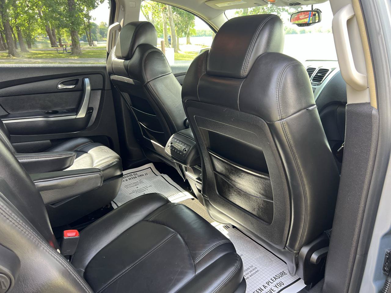 Used 2008 GMC Acadia SLT w/ Convenience Package FWD image 22