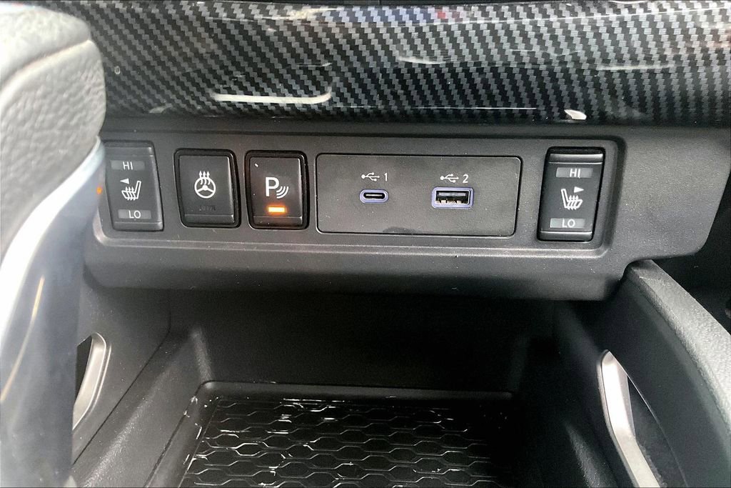 Used 2023 Nissan Frontier SV w/ SV Convenience Package image 16