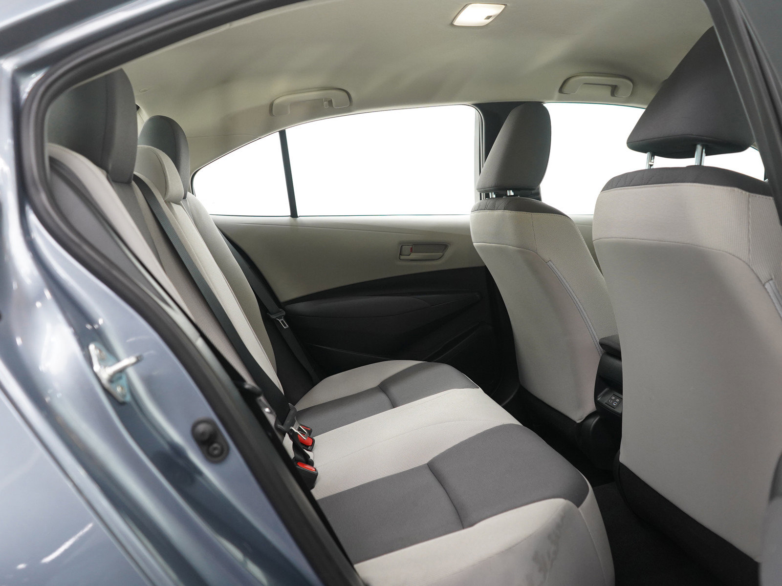 Used 2023 Toyota Corolla LE image 11