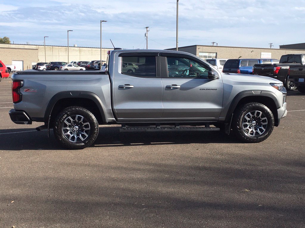Used 2023 Chevrolet Colorado Z71 w/ Z71 Convenience Package 2 AWD/4WD image 7