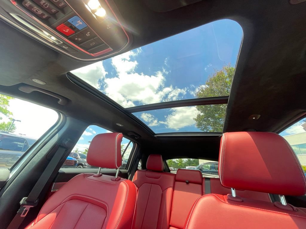 Used 2024 Jeep Wagoneer Launch Edition AWD/4WD image 33
