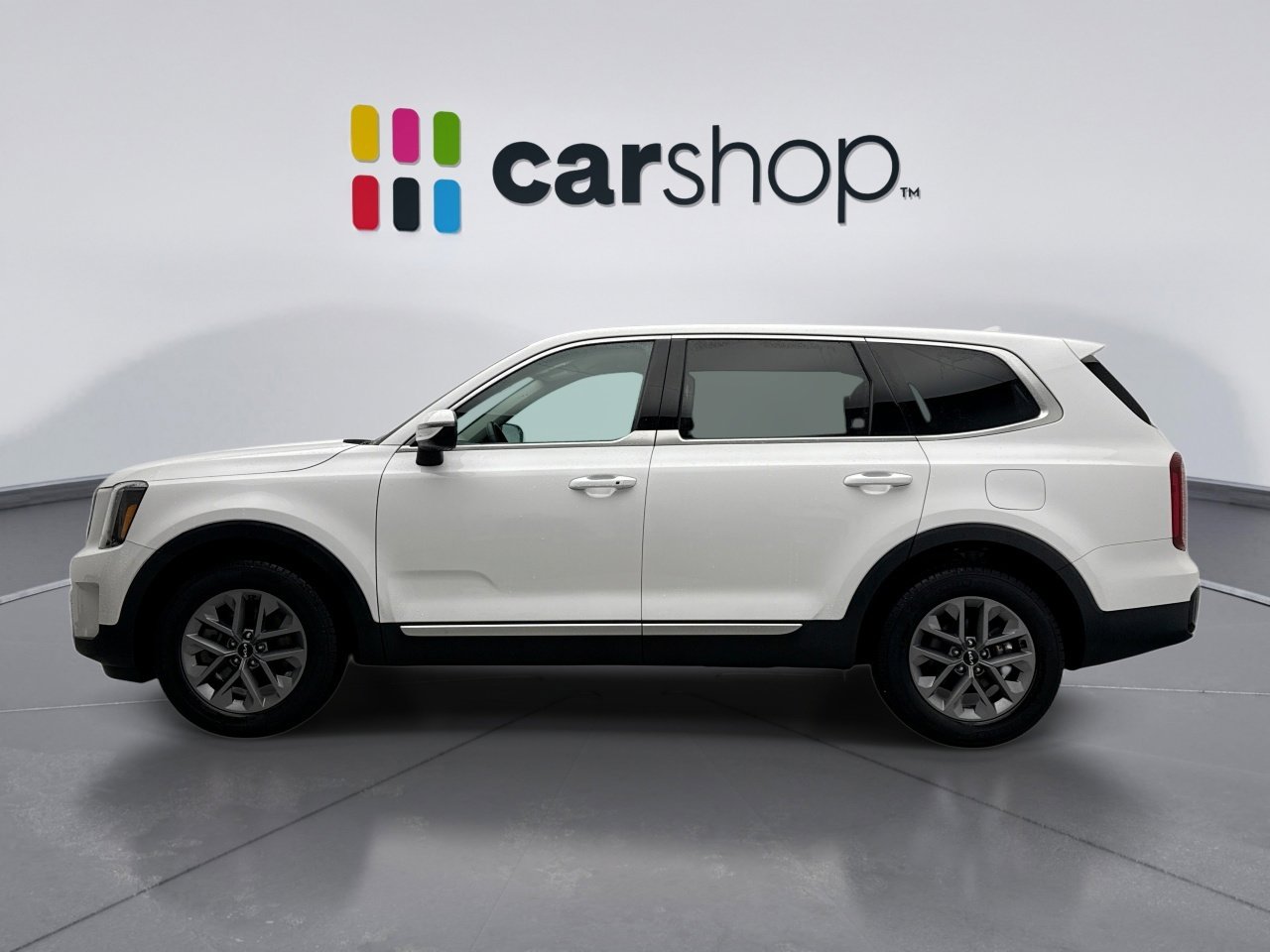 Used 2023 Kia Telluride LX image 2