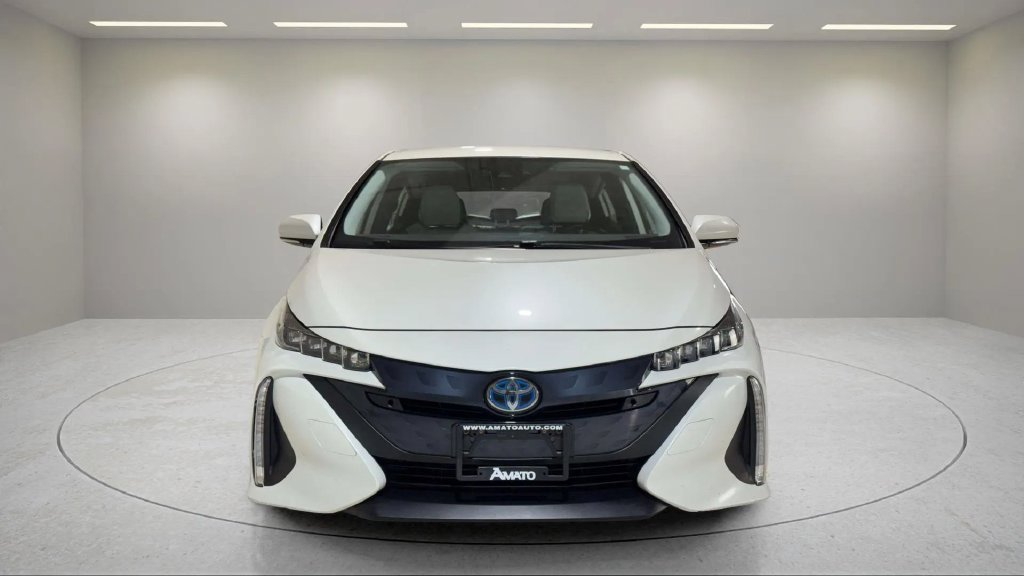 Used 2020 Toyota Prius Prime XLE FWD image 17