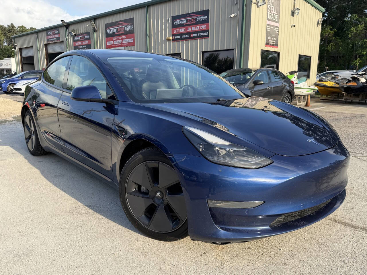 Used 2021 Tesla Model 3 Standard Range Plus RWD image 1