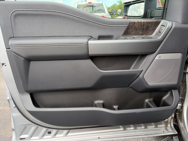 New 2027 Ford F350 Lariat w/ Black Appearance Package AWD/4WD image 16