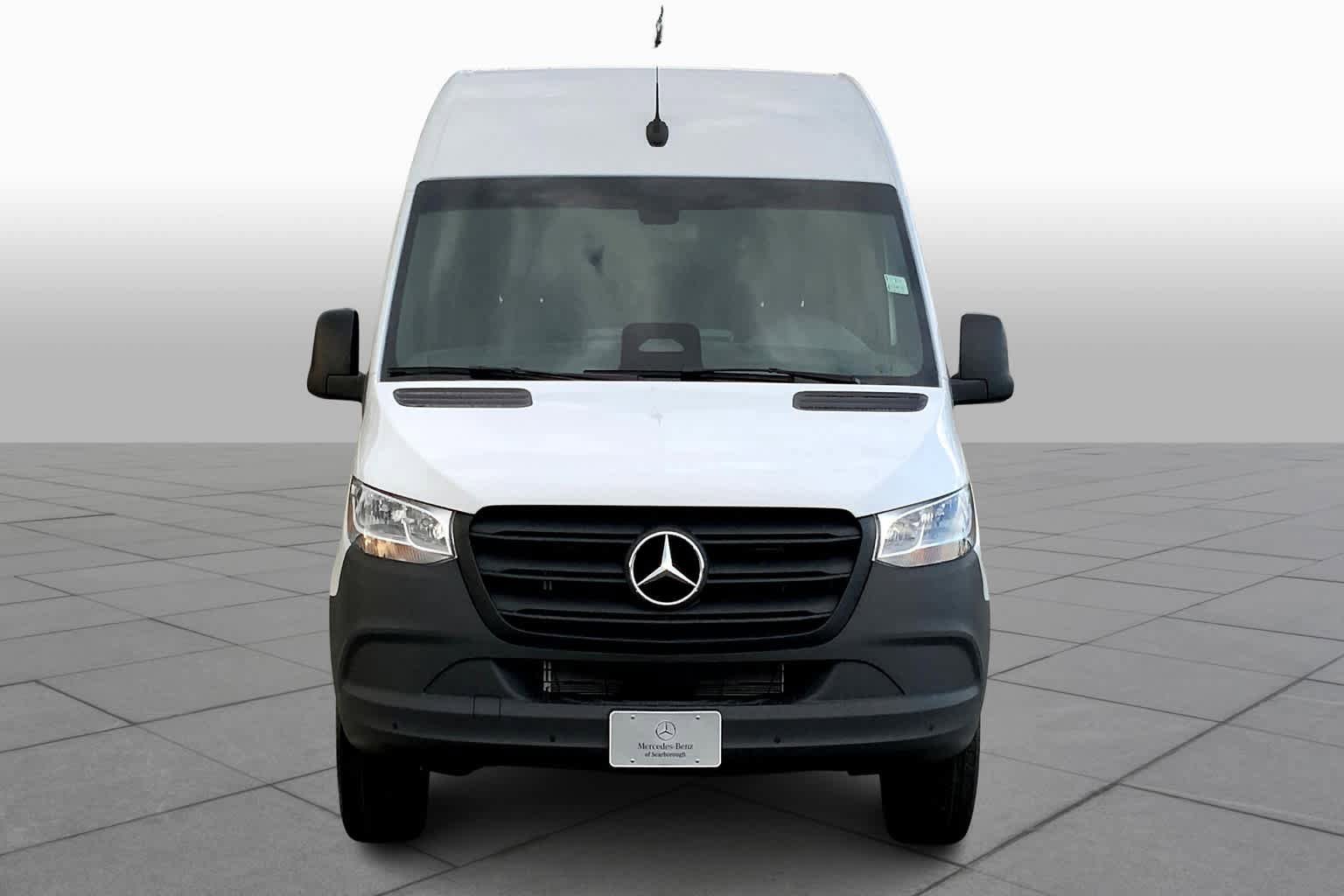 Used 2025 Mercedes-Benz Sprinter 2500 image 3