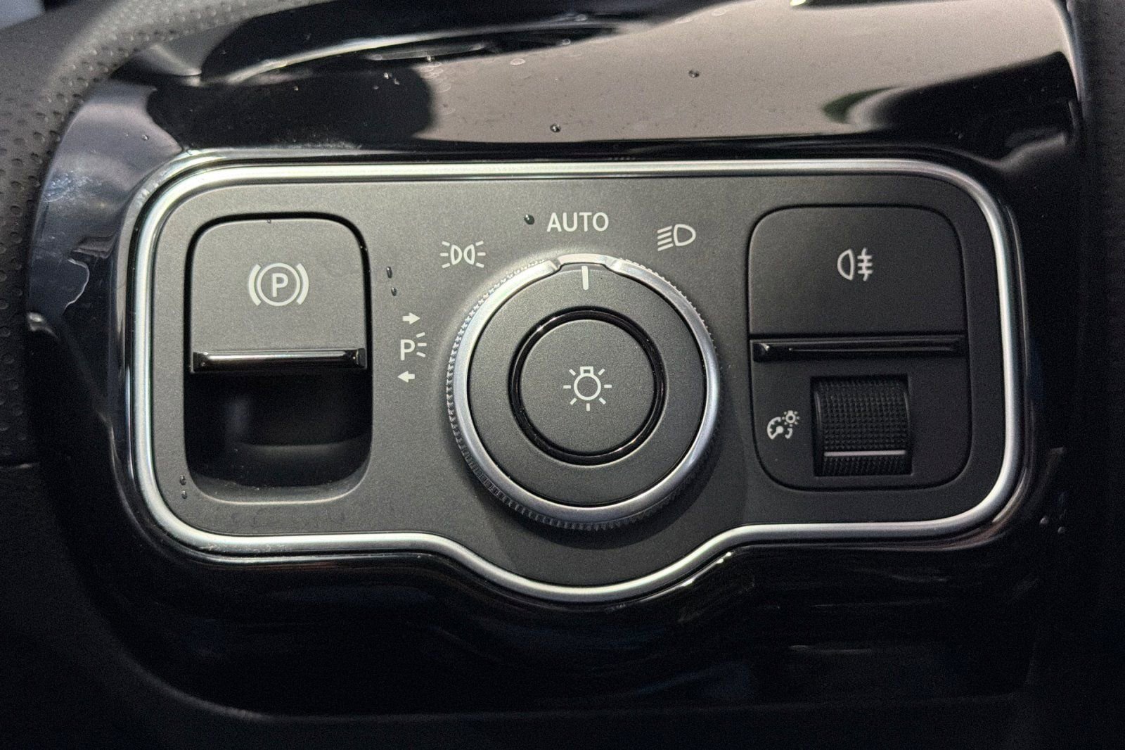 Certified 2025 Mercedes-Benz CLA 250 4MATIC image 28