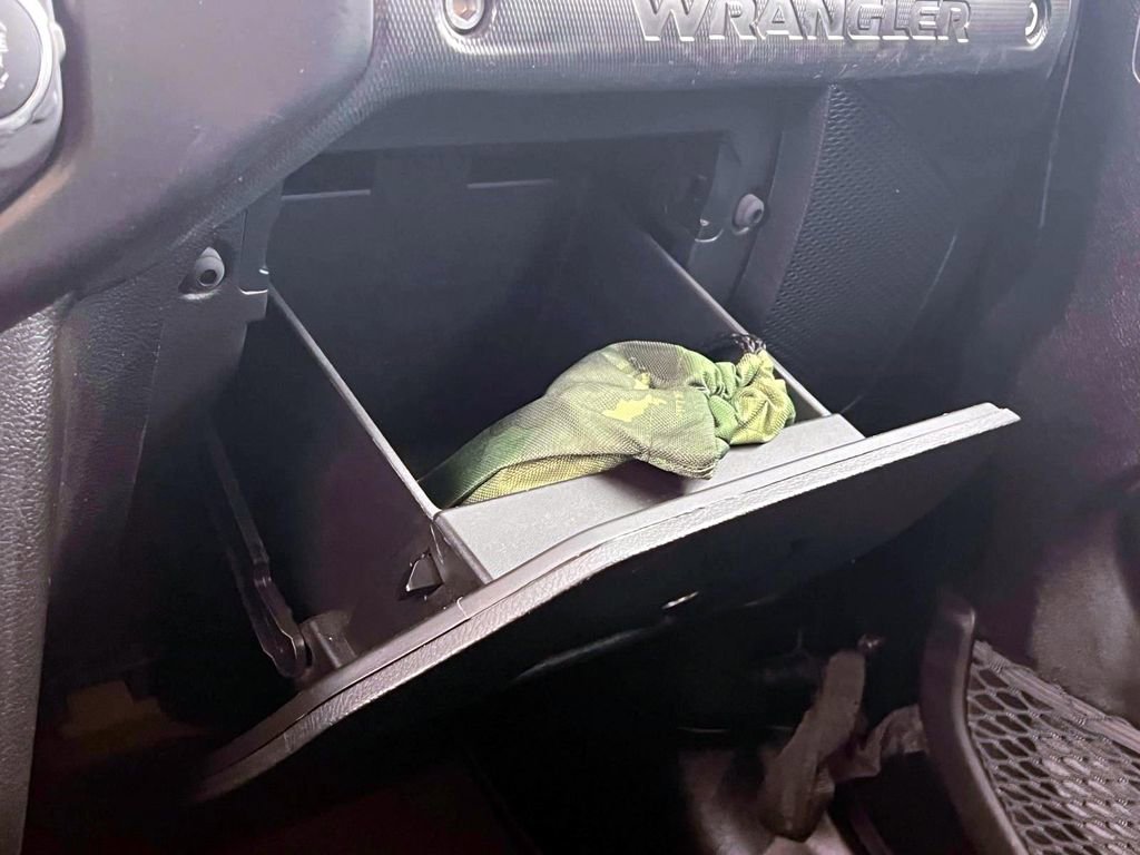 Certified 2022 Jeep Wrangler Unlimited Sport image 24