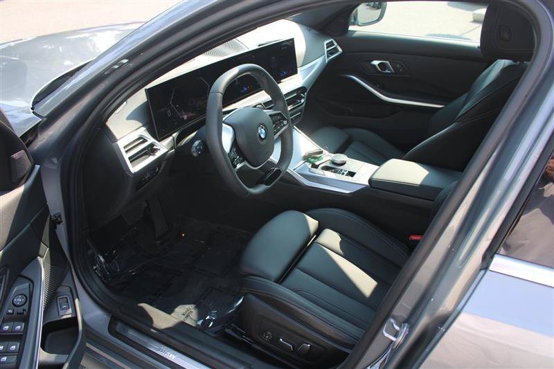Used 2026 BMW 330i xDrive Sedan AWD/4WD image 10