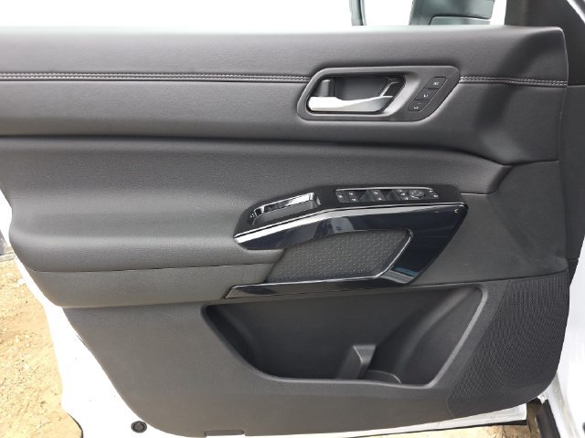 New 2026 Nissan Pathfinder Platinum w/ Accent Package FWD image 36
