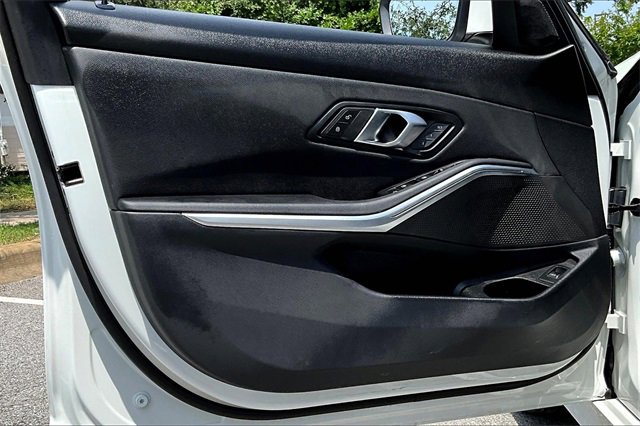 Used 2025 BMW 330i Sedan image 17