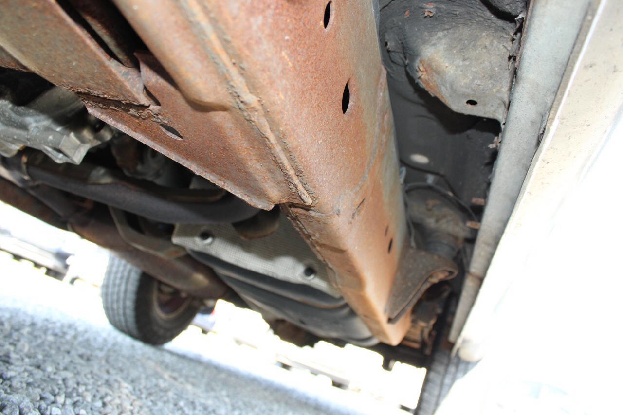 Used 2005 Nissan Frontier SE w/ (P01) Power Pkg AWD/4WD image 27