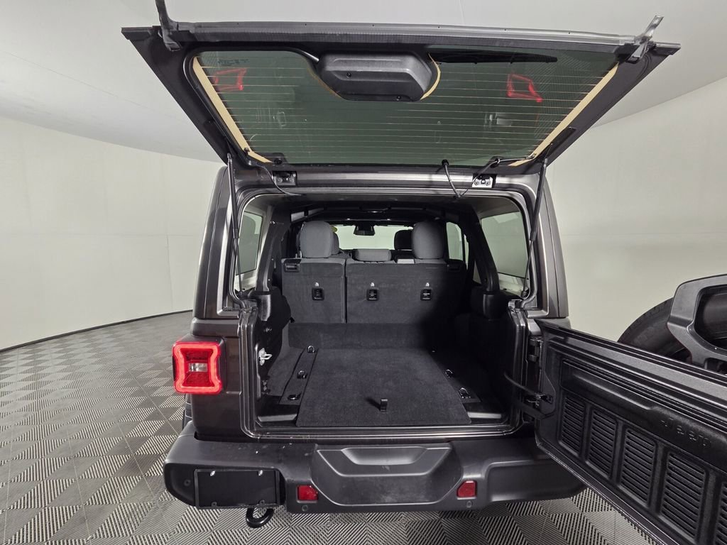 Certified 2025 Jeep Wrangler Sahara w/ Safety Group image 29