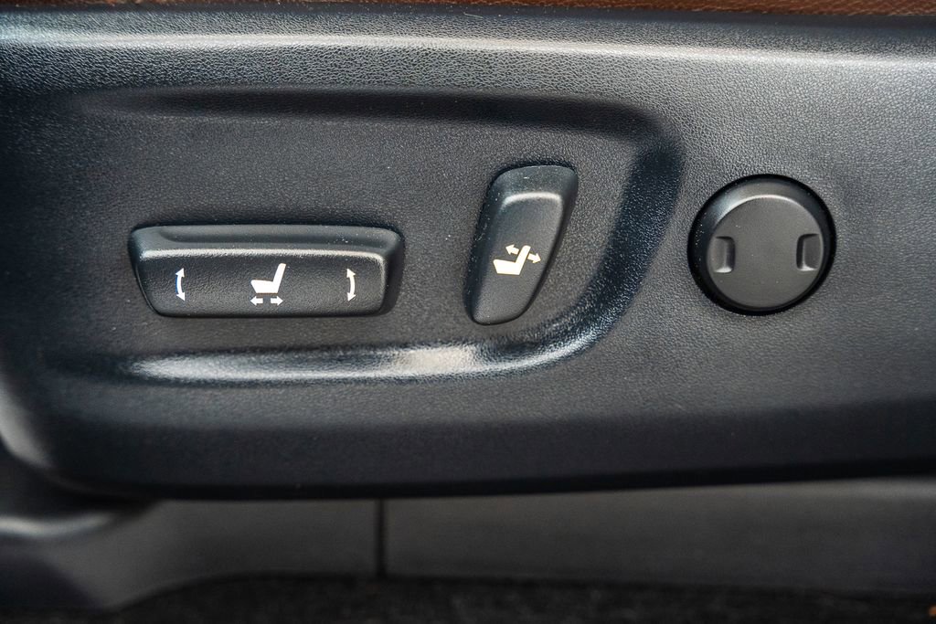 Used 2020 Toyota 4Runner Limited AWD/4WD image 38