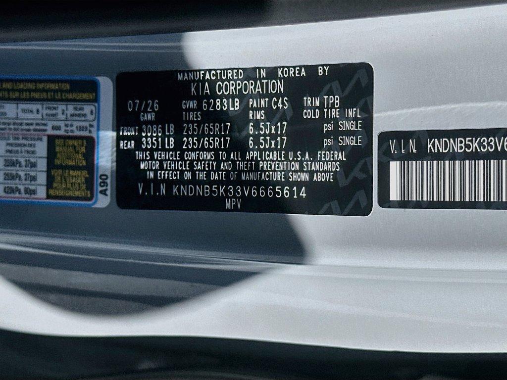 New 2027 Kia Carnival FWD image 33
