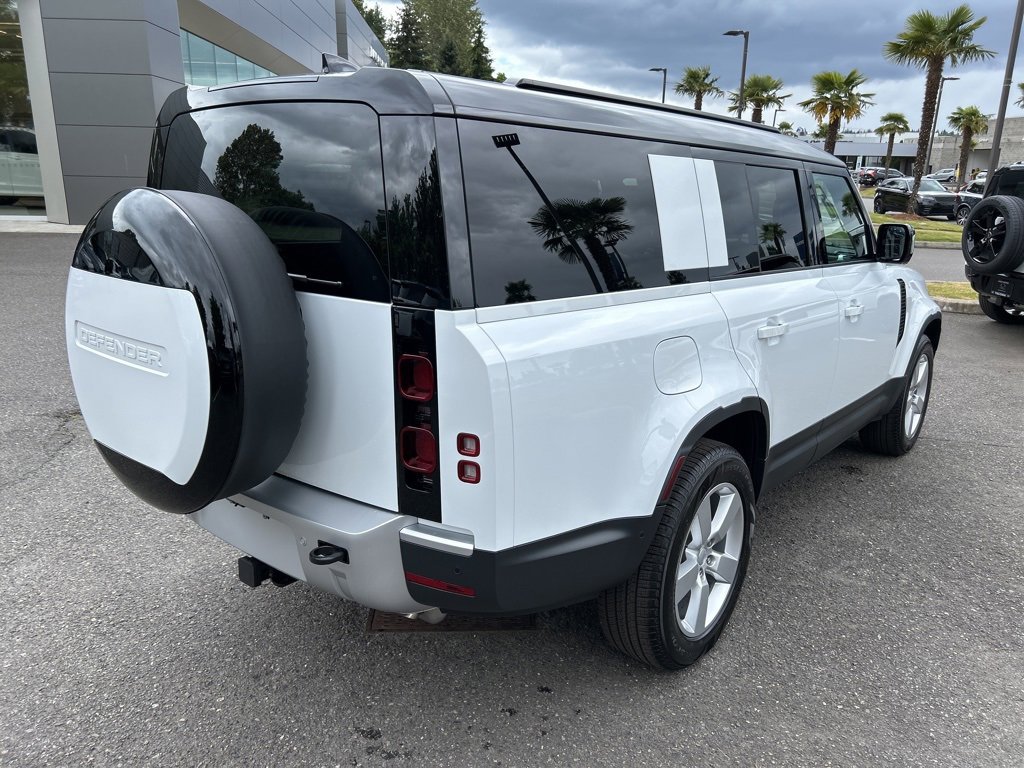 New 2025 Land Rover Defender 130 S image 7