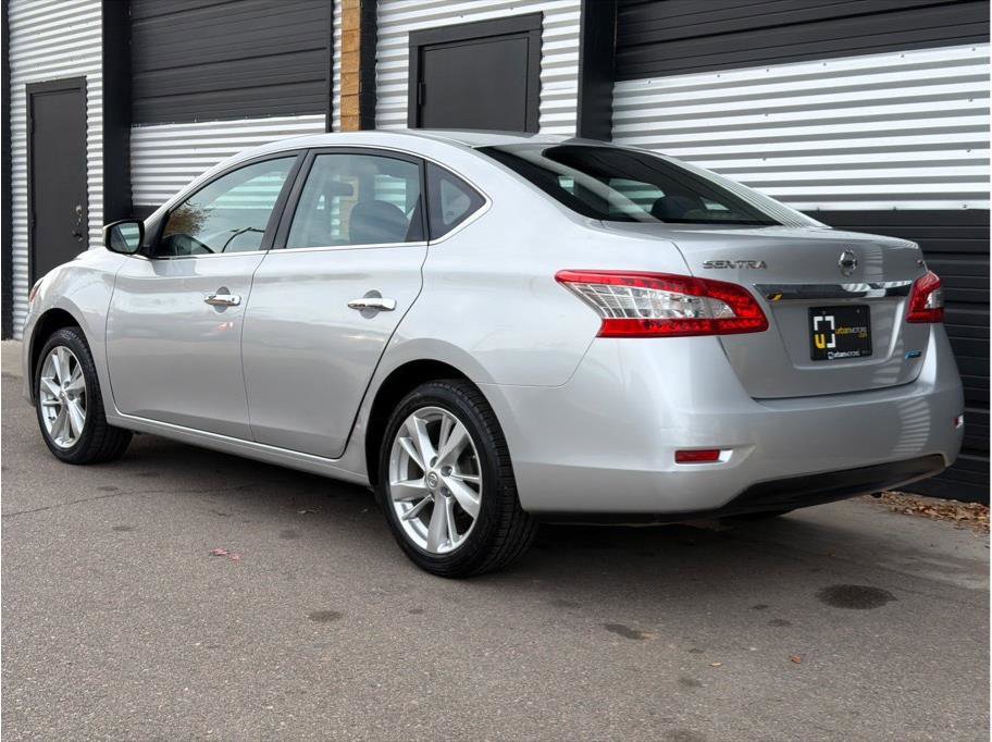 Used 2014 Nissan Sentra SV image 8