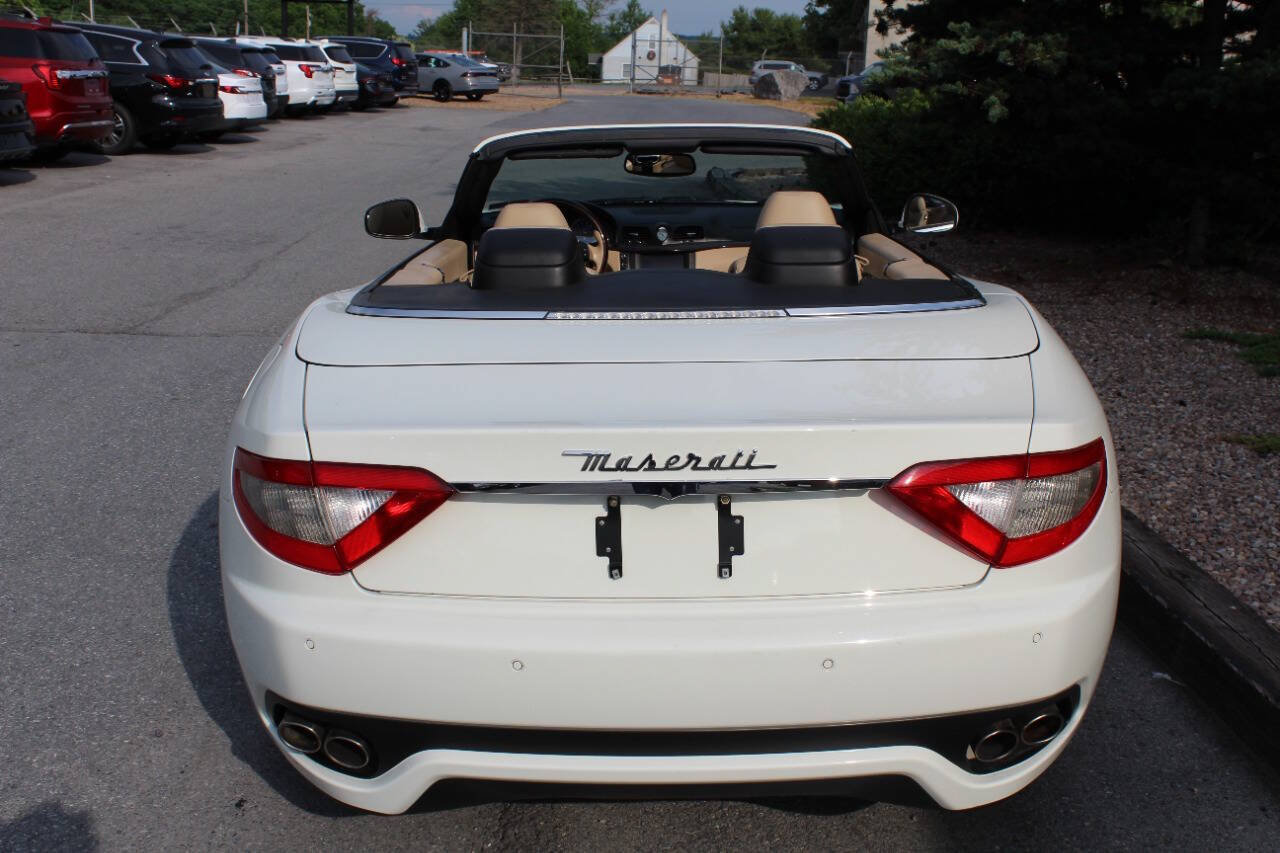 Used 2015 Maserati GranTurismo Convertible RWD image 7
