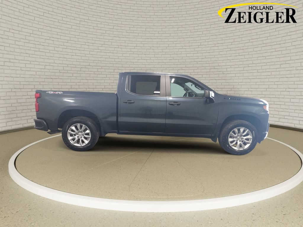 Used 2021 Chevrolet Silverado 1500 Custom w/ LPO, Dark Essentials Package AWD/4WD image 4