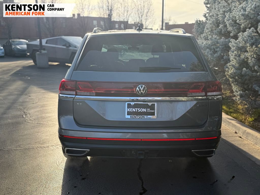 Used 2025 Volkswagen Atlas SE image 6