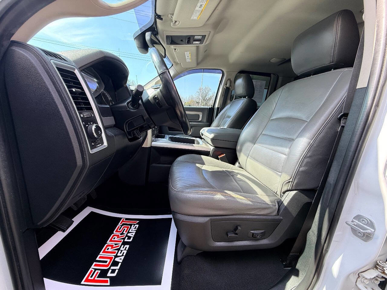 Used 2018 RAM 1500 SLT image 22