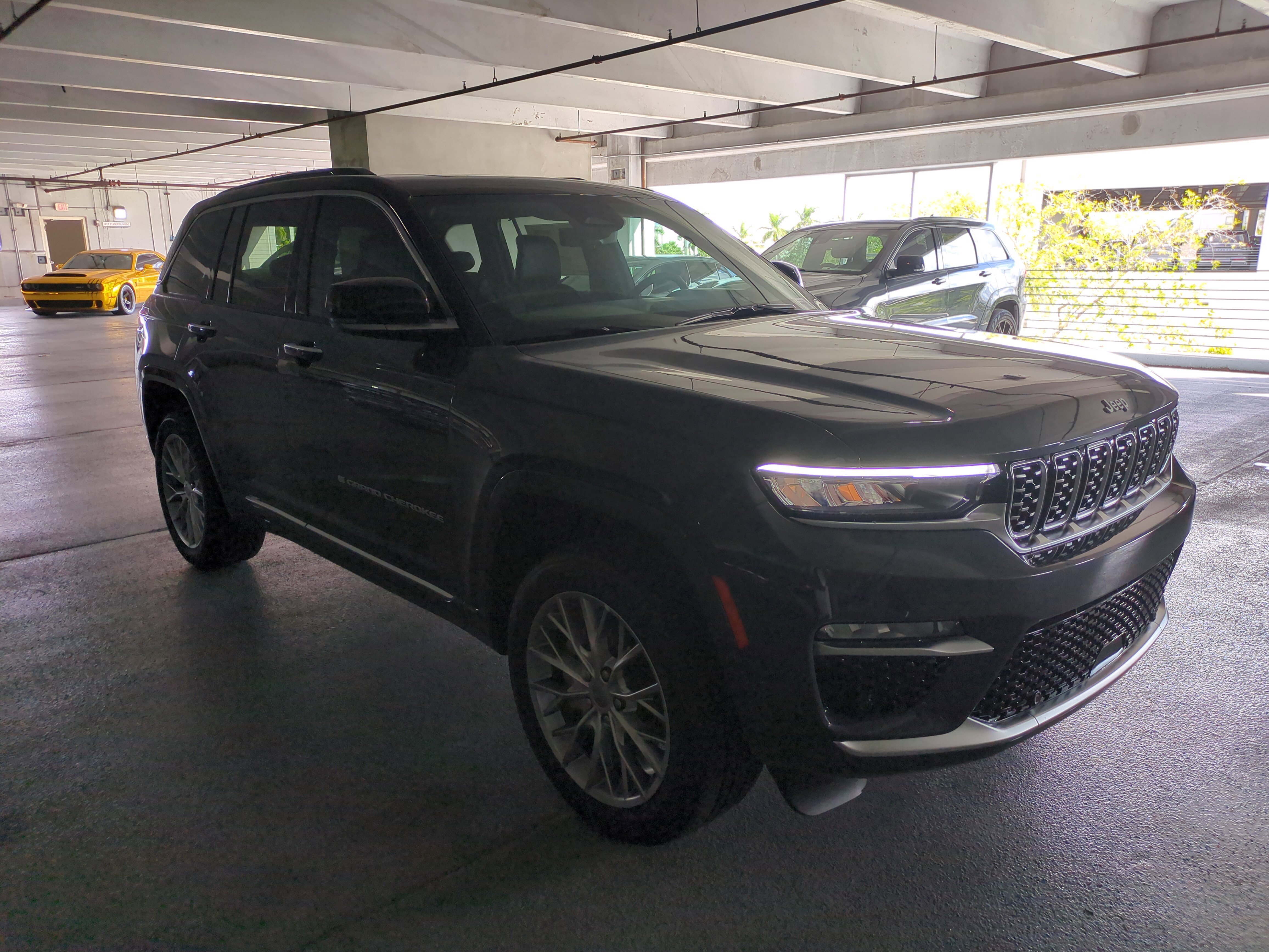 New 2025 Jeep Grand Cherokee Summit w/ Adv Protech Group IV image 2