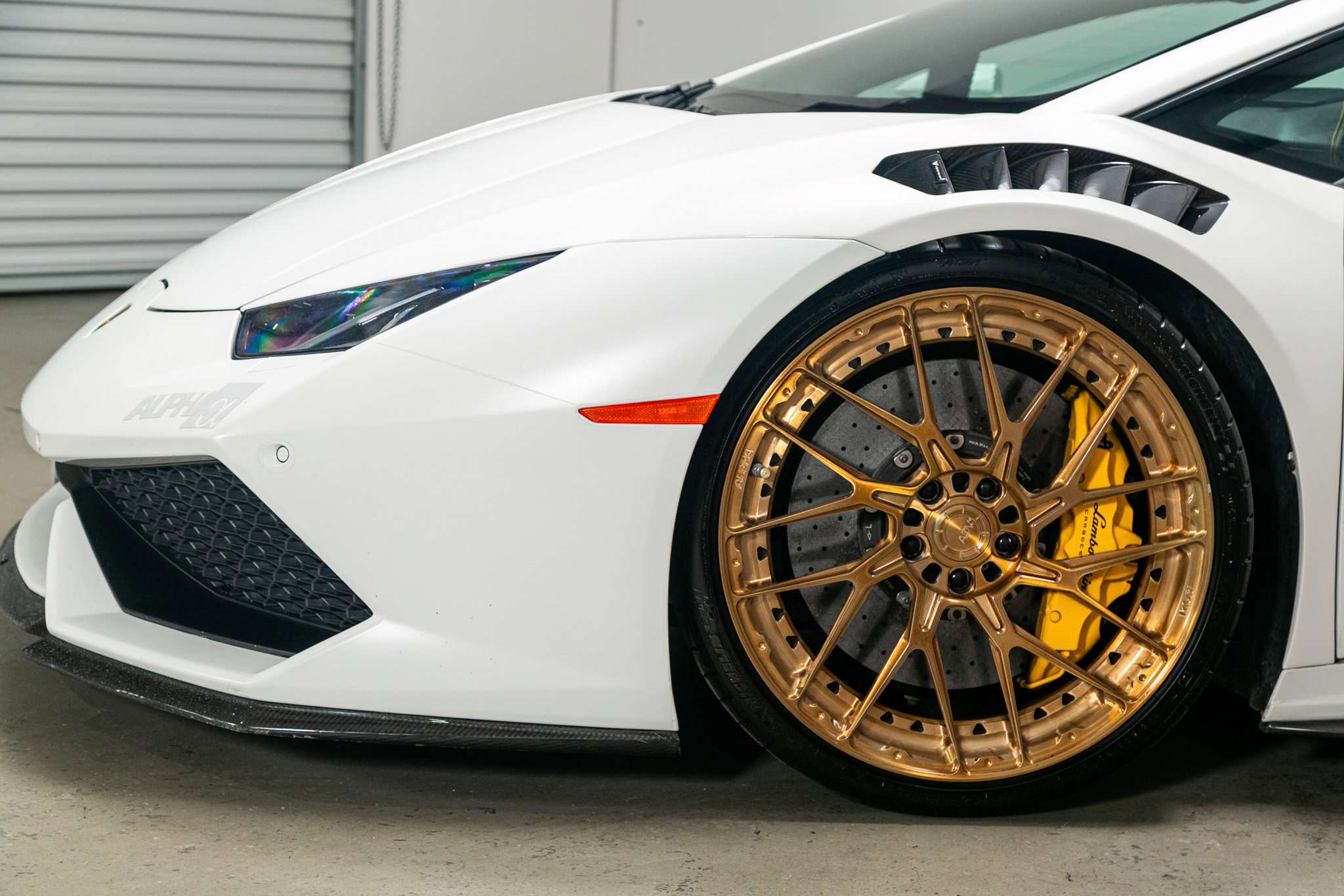 Used 2015 Lamborghini Huracan LP 610-4 image 32