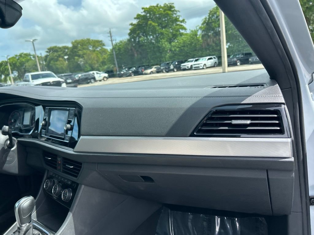 Used 2019 Volkswagen Jetta R-Line FWD image 23