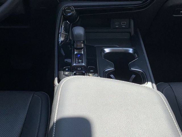 Used 2024 Lexus NX 350h AWD w/ Luxury Package image 27