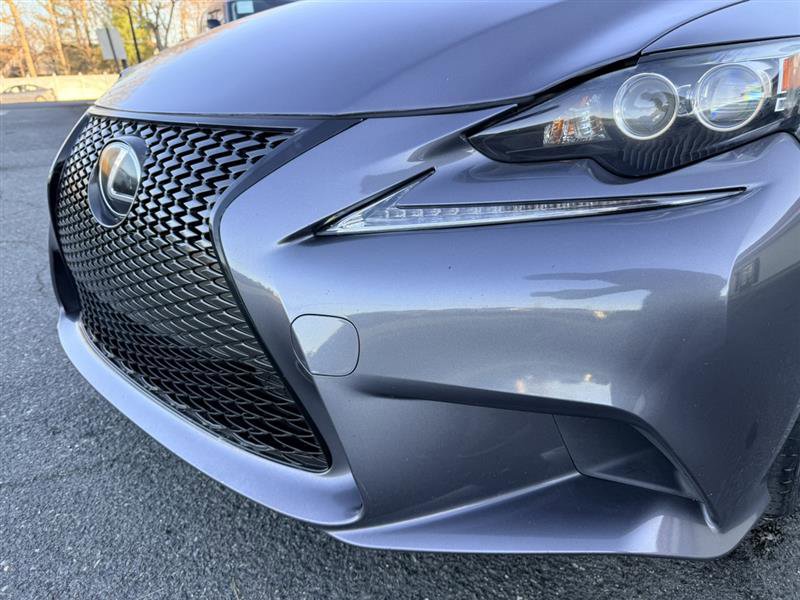 Used 2015 Lexus IS 350 w/ F-Sport Package RWD image 9