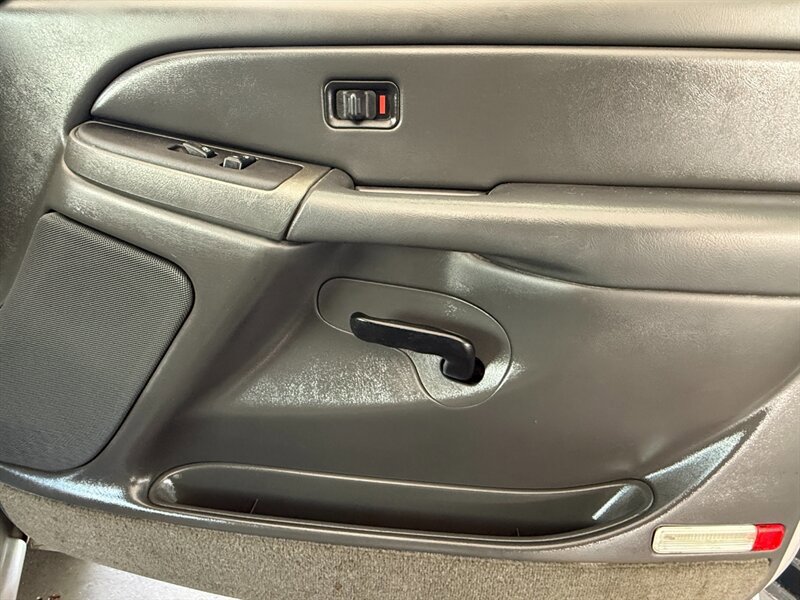 Used 2005 GMC Sierra 1500 SLE w/ Light Duty Power Package image 27
