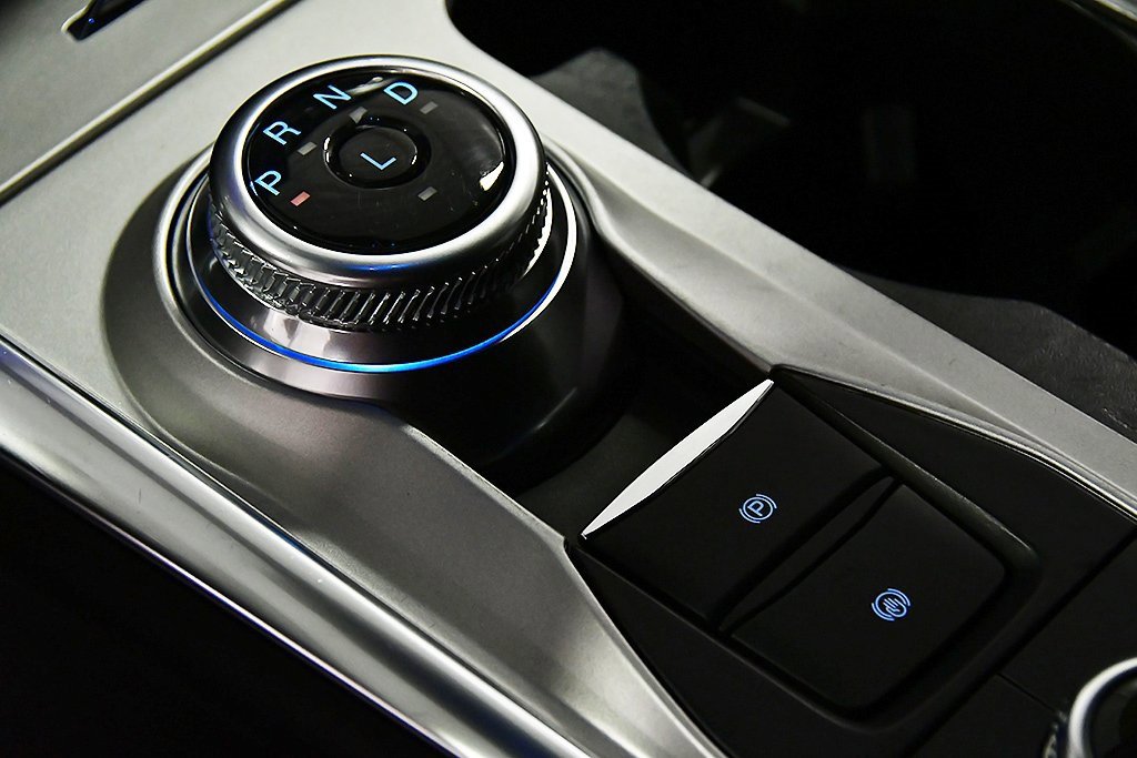 Used 2023 Ford Explorer XLT w/ Equipment Group 202A image 25