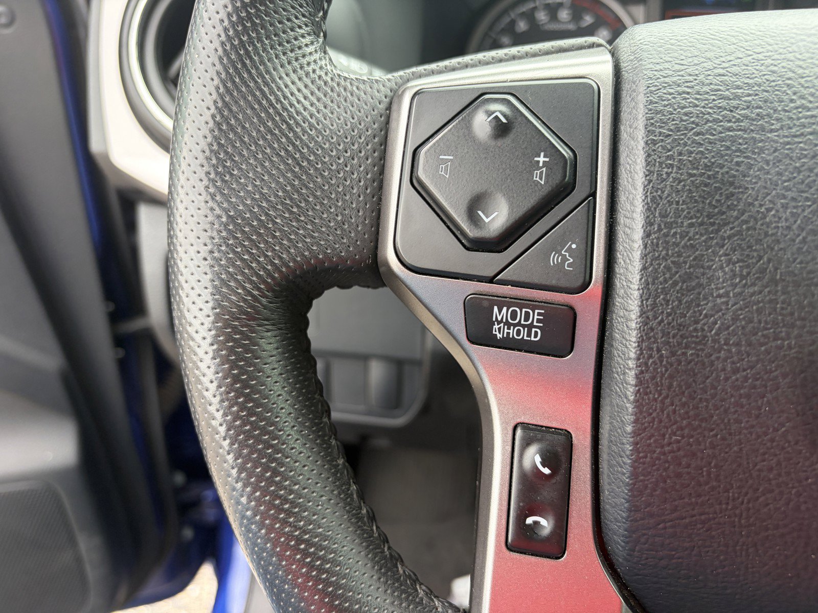 Used 2023 Toyota Tacoma SR5 AWD/4WD image 15