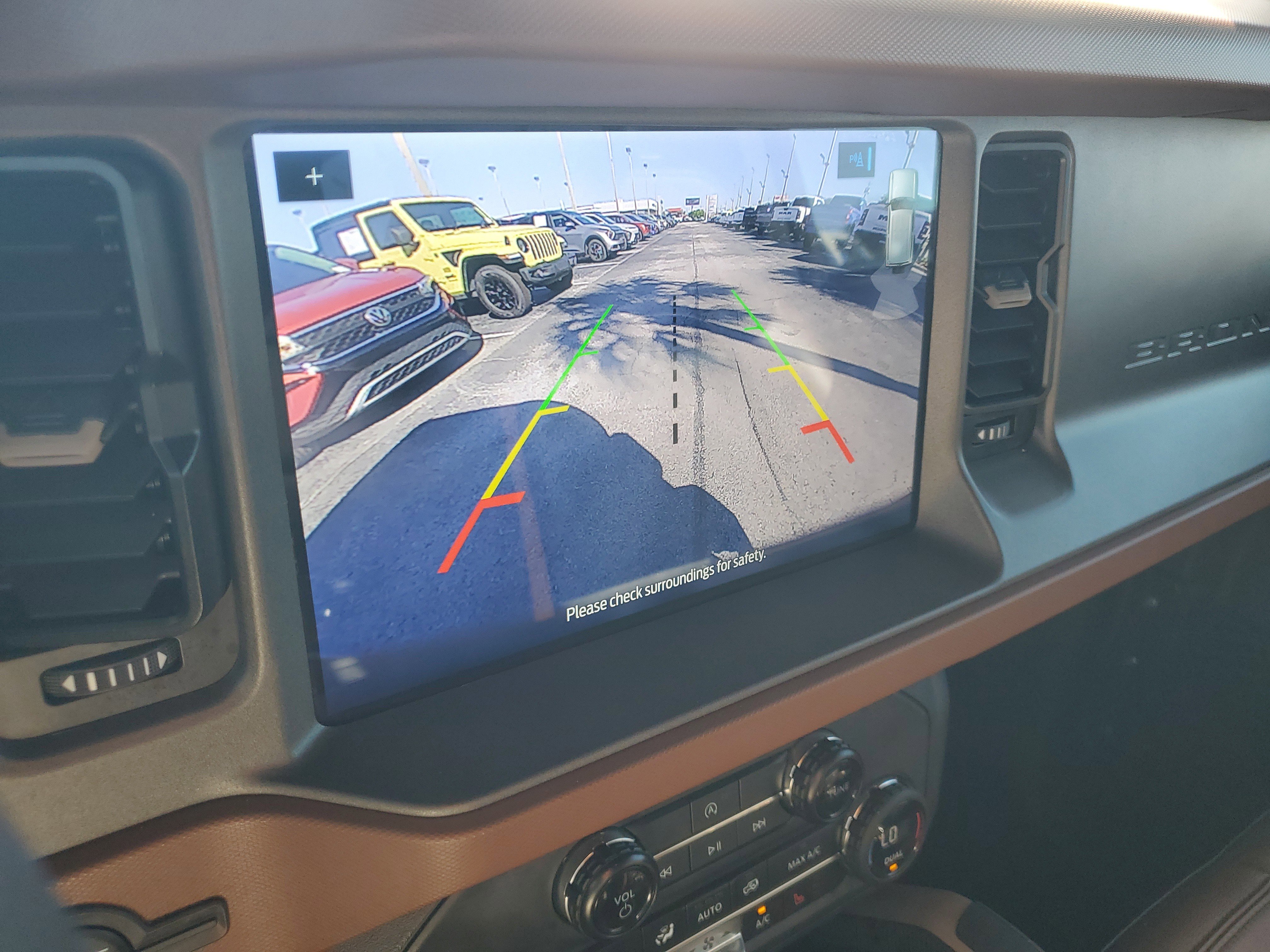 Used 2024 Ford Bronco Outer Banks image 25