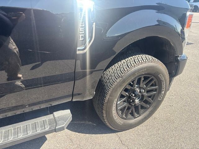 Used 2022 Ford F350 XLT w/ Black Appearance Package AWD/4WD image 27