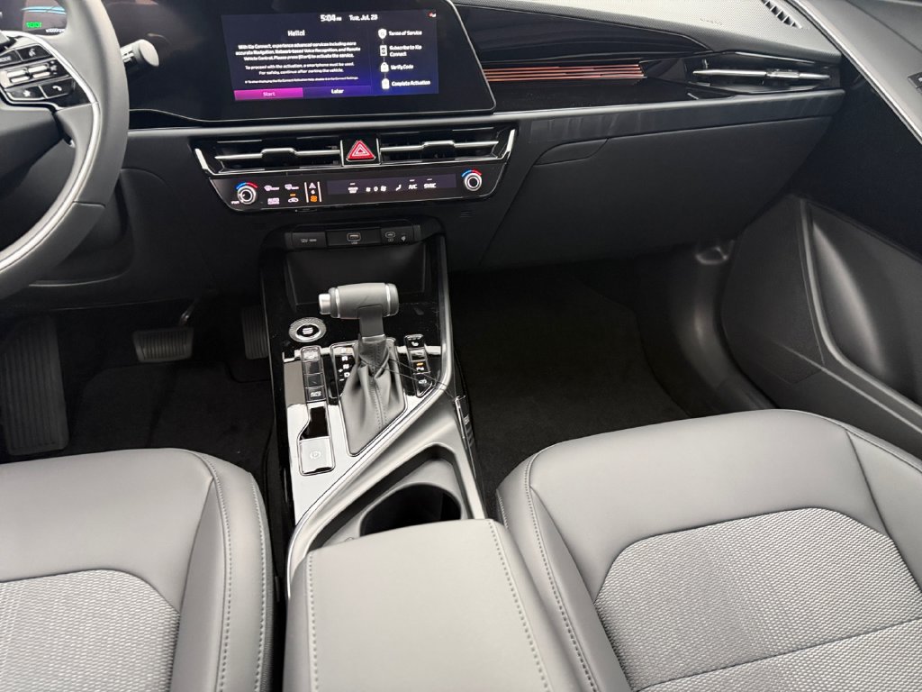 New 2026 Kia Niro EX FWD image 11