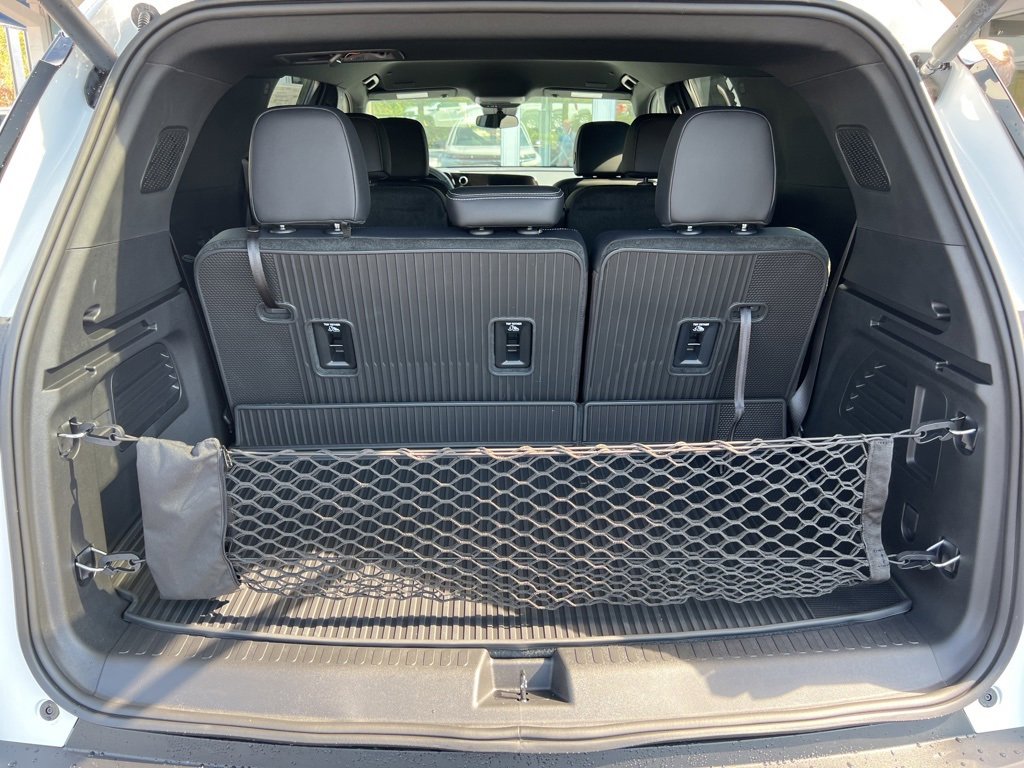 New 2026 Chevrolet Traverse LT w/ LPO, Floor Liner Package image 11