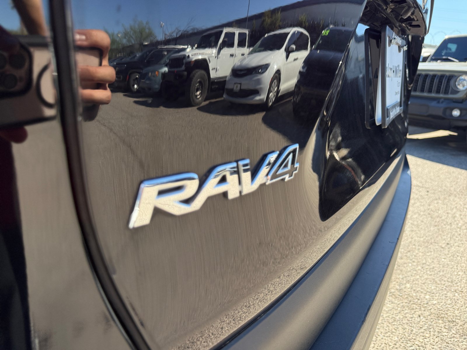 Used 2025 Toyota RAV4 XLE Premium FWD image 29