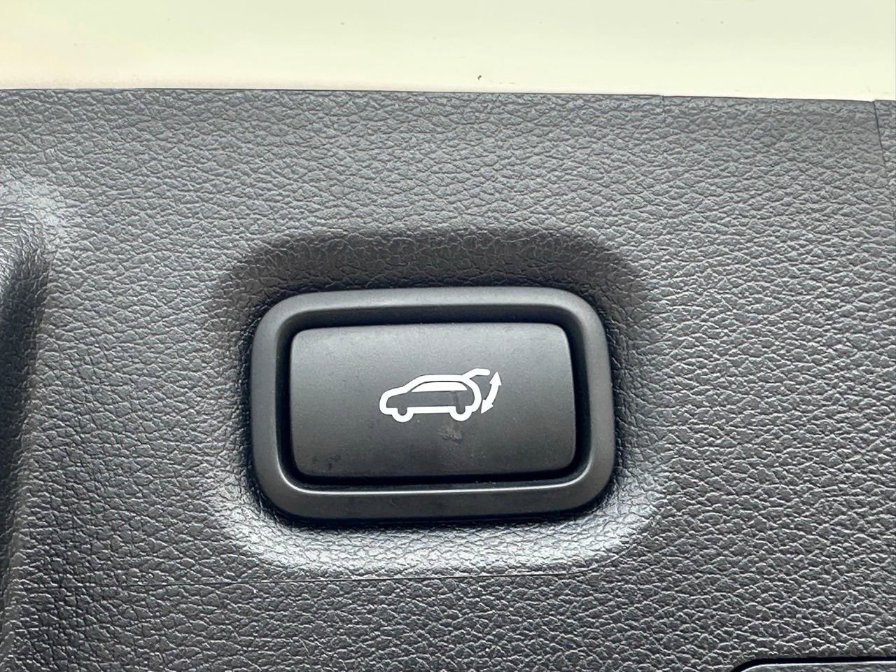 Used 2023 Hyundai Santa Fe Limited image 15