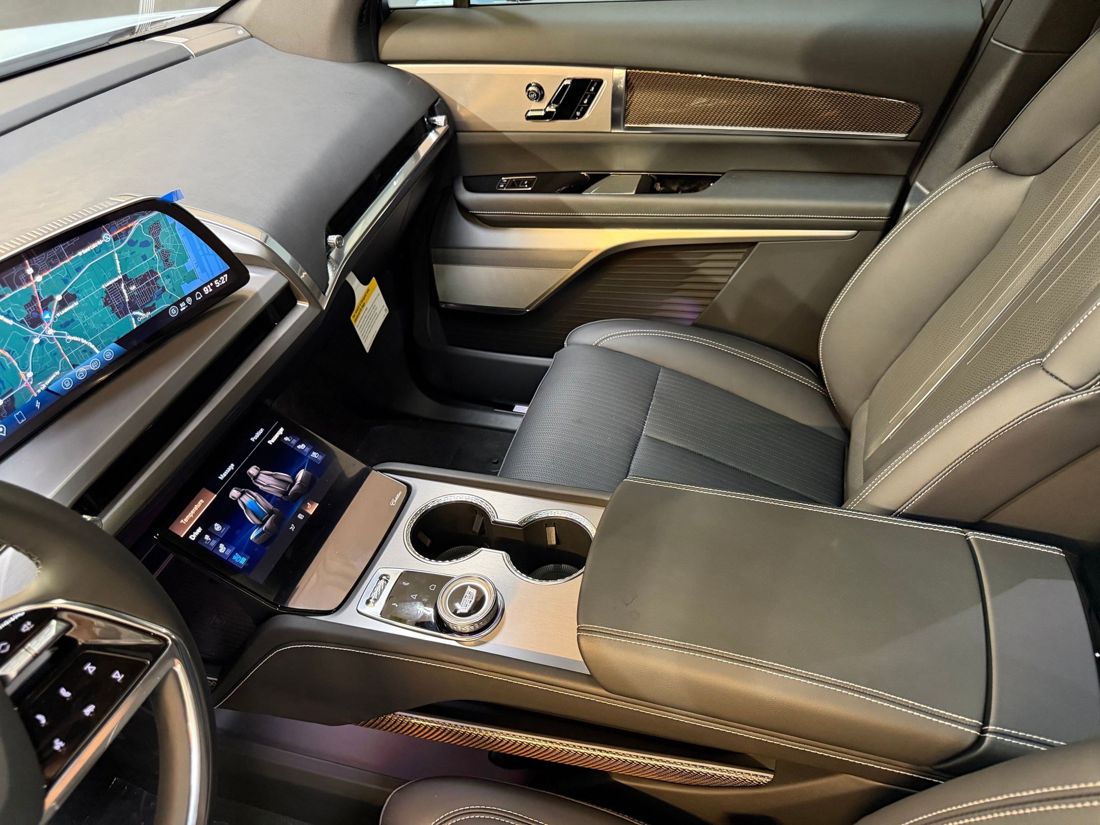 New 2026 Cadillac Vistiq Sport image 39