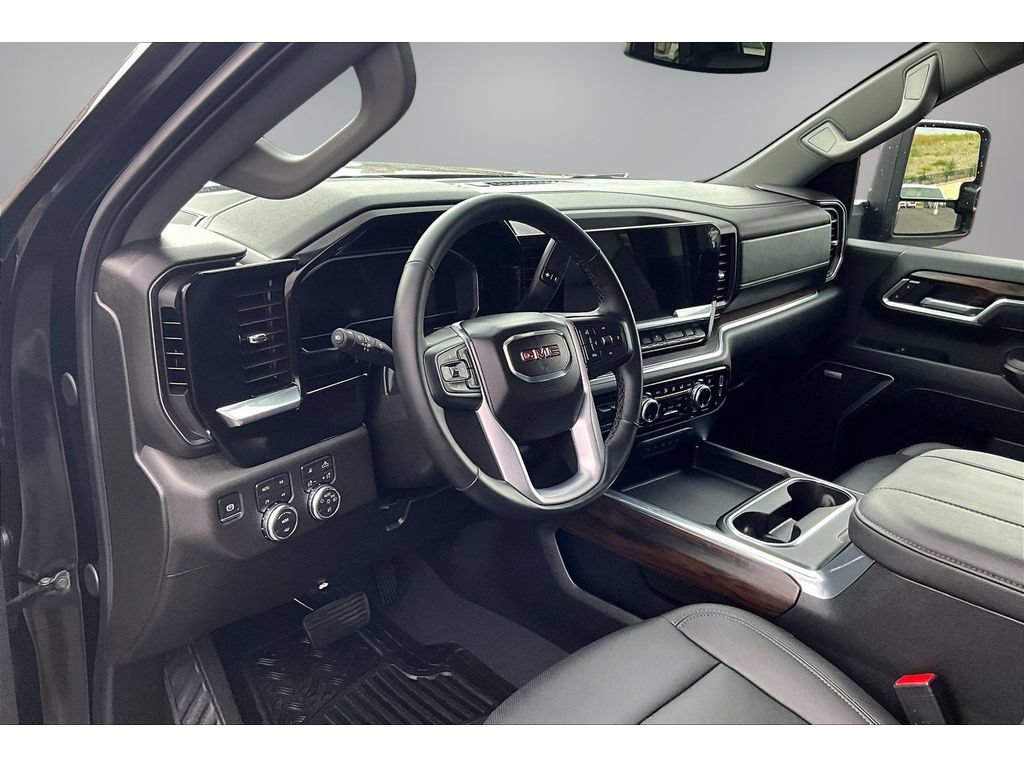 Used 2025 GMC Sierra 2500 SLT w/ SLT Premium Package AWD/4WD image 15