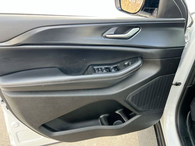 Used 2023 Jeep Grand Cherokee L Laredo image 22