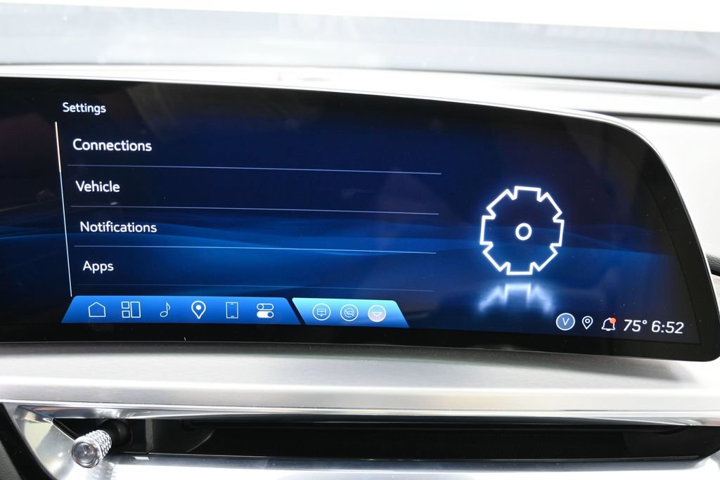 Used 2024 Cadillac Lyriq Luxury AWD/4WD image 27