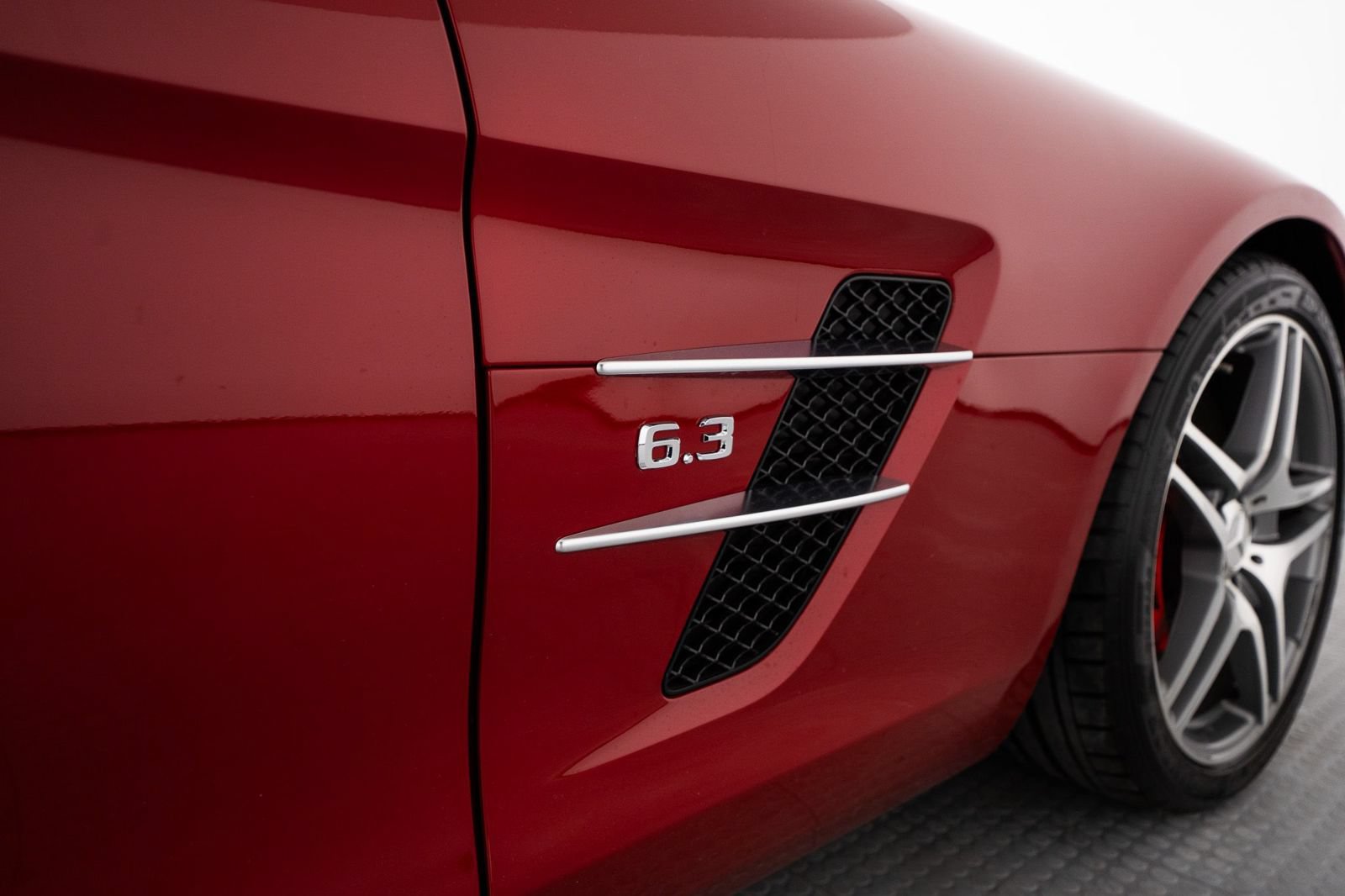 Used 2012 Mercedes-Benz SLS AMG Roadster image 24